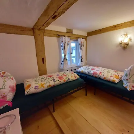 Apartment Neu! Im Lueftlmalereck, Hennalahaus