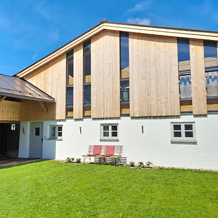 Apartment Neu! Im Lueftlmalereck, Hennalahaus