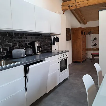 Apartment Neu! Im Lueftlmalereck, Hennalahaus *