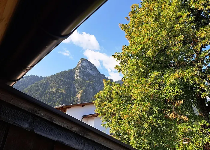 Apartmán Neu! Im Lueftlmalereck, Hennalahaus